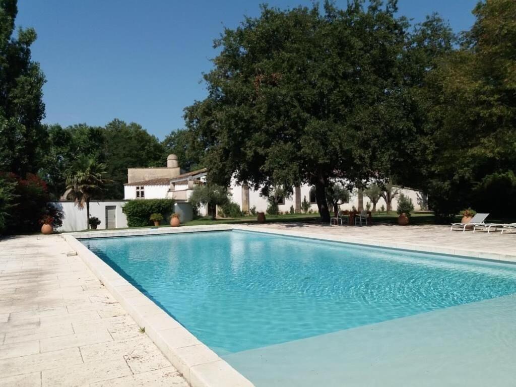 Mas Des Becasses, En Provence - 22 Personnes Villa Arles Luaran gambar