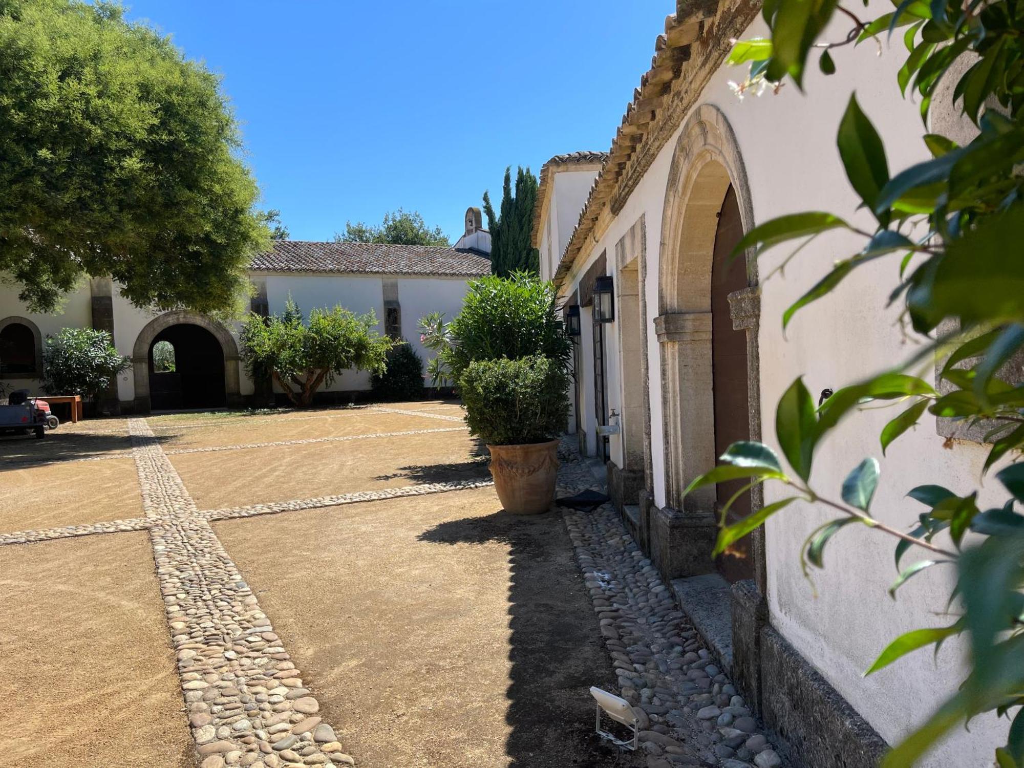 Mas Des Becasses, En Provence - 22 Personnes Villa Arles Luaran gambar