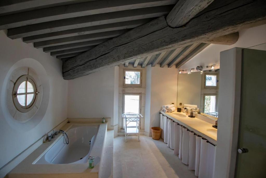 Mas Des Becasses, En Provence - 22 Personnes Villa Arles Luaran gambar