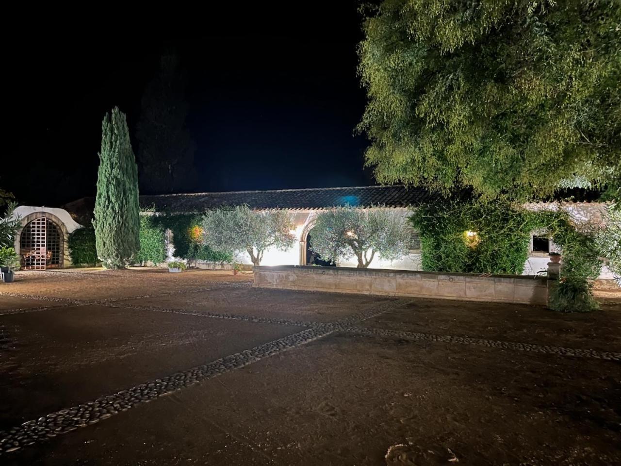 Mas Des Becasses, En Provence - 22 Personnes Villa Arles Luaran gambar